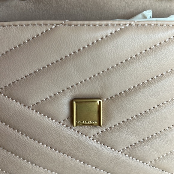 Kira Chevron Leather Shoulder Bag - Picture 7 of 9